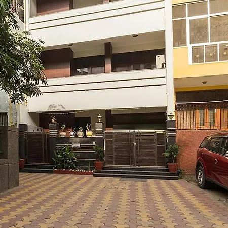 Greenleaf Apartment And Suites, Chittaranjan Park